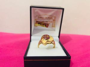 Antiguo anillo de oro 18k frutilla