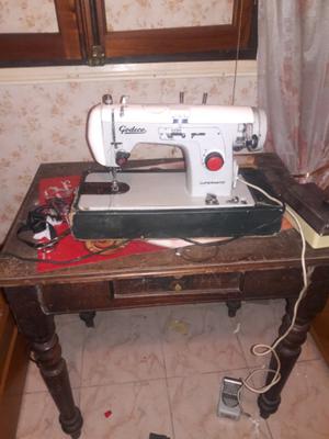 Maquina de coser Godeco
