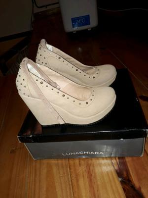 Zapatos beige mujer