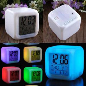 Cubo Led Reloj Despertador Digital Con Luz Led Multicolor