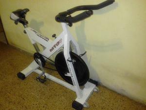 VENDO BICICLETA FIJA PARA SPINNIG