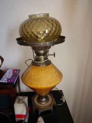 lampara antigua de vidrio