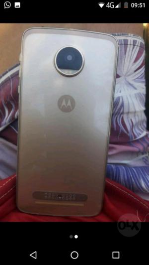 Moto zplay 2