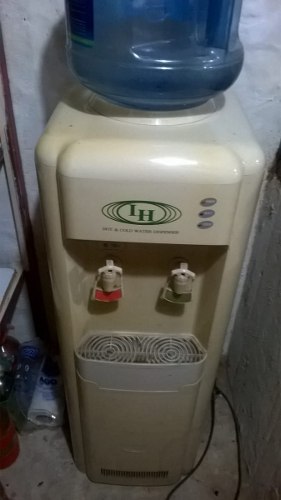 Dispenser De Agua Fría Y Caliente