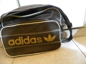 Bolso Adidas impecable