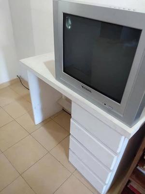 Combo TELEVISOR y ESCRITORIO