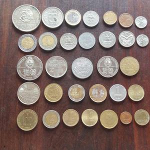 32 monedas de diferentes paise