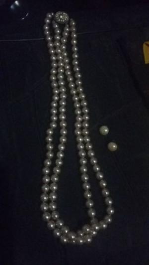 Antiguo collar de perlas con aros haciendo juego