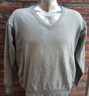 Sweater pullover hombre hilo gris claro. Usado. Talle grande
