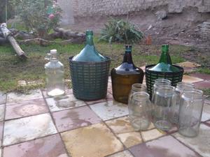 Botellas de damajuanas y otras