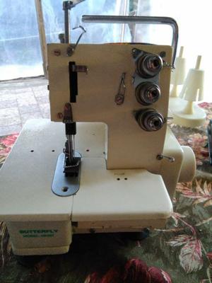 Maquina de coser collareta familiar