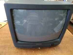 Televisor Philco y Philips.