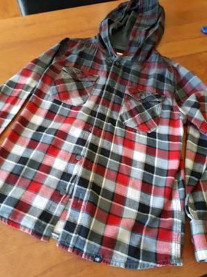 Camisa leñador con capucha talle 8/10