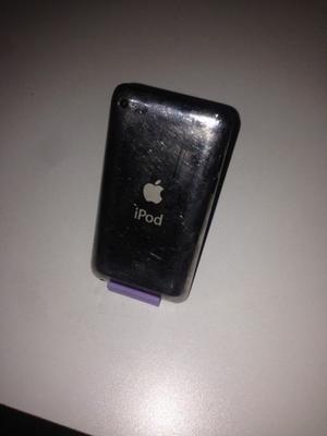 iPod + cargador + funda