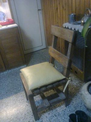 Liquido silla fuerte de madera con almohadon. Ultima!!!!