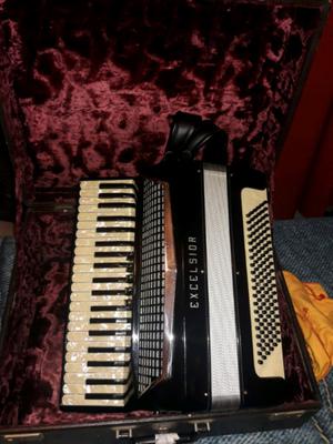 Vendo acordeon excelsior