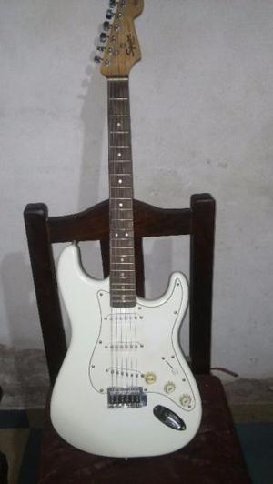 Vendo o permuto guitarra eléctrica y amplificador