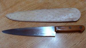 Antiguo cuchillo campero marca Greco con vaina