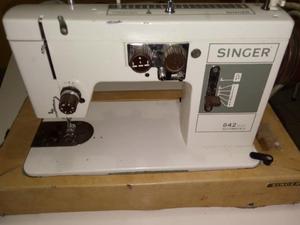 Maquina de coser marca SINGER modelo 842 dual automática