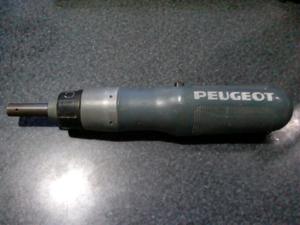 Repuestos atornillador a batería Peugeot por separado