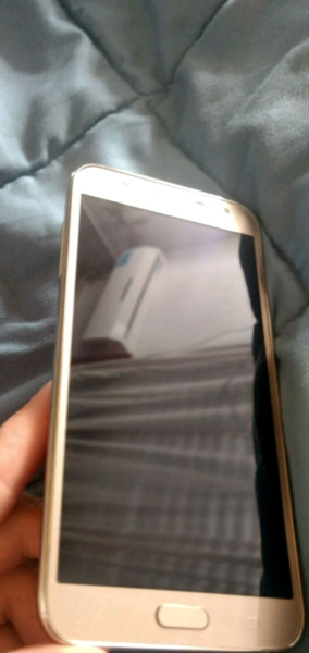 Vendo Ya J7 Neo. Libre. Inmaculado.