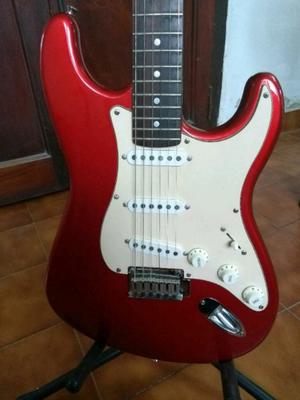 Guitarra Squier by Fender Stratocaster Standard series...