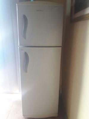 Vendo 1 heladera freezer