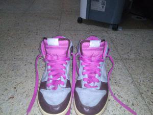 Botitas Nike seminuevo talle 39