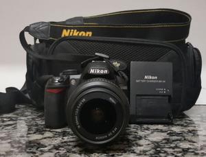 Camara Nikon  impecable