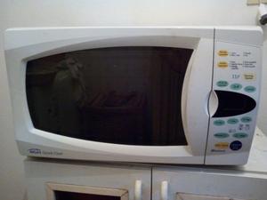 Microondas BGH Quick Chef