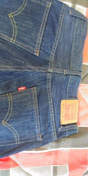 Pantalon jean nuevo Levis