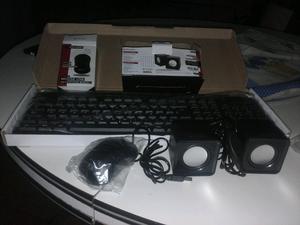 Parlantes Mouse y teclado nuevos