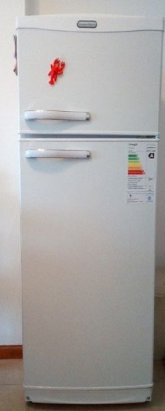 Heladera Standard Electric con freezer