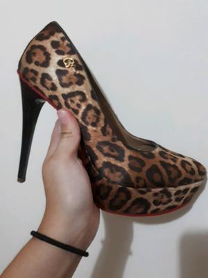 Zapatos animal print Carmen steffens