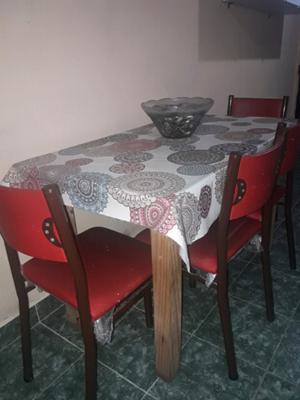 vendo mesa y 4 sillas