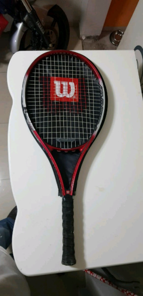 Vendo Raqueta wilson velocity.