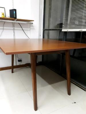 VENDO MESA URGENTE