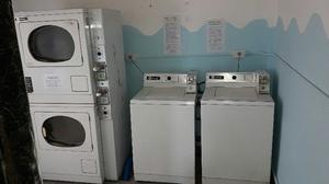 lavarropa comercial y columna secadora doble
