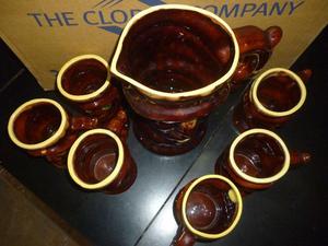 Chopera Con Jarra Vintage De Ceramica Tallado