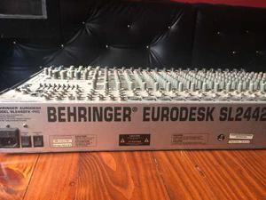 Consola Behringer  Fx