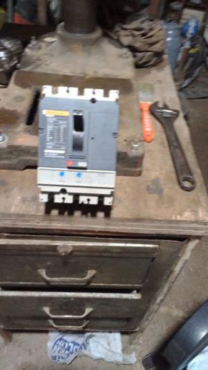 Interruptor Termomagnetico 250 Amp Merlin Gerin