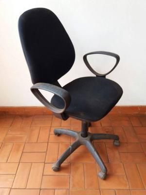 SILLA PARA OFICINA EN PERFECTO ESTADO