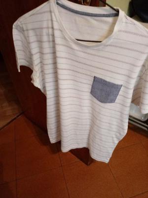 Remera manga corta, sin uso, talle L, impecable!!