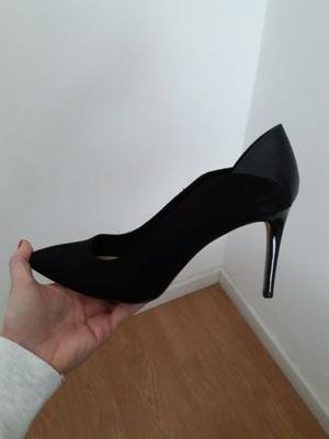 VENDO STILETTOS STRADIVARIUS