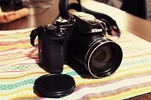 Vendo Nikon B700