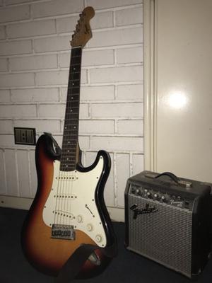 Guitarra Fender Stratocaster Squier con amplificador