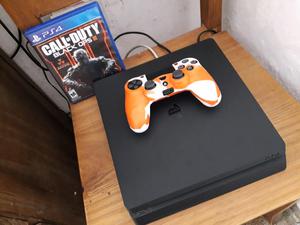 PS4 1TB 3 MESES DE USO