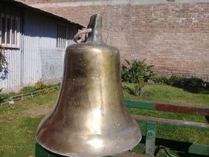 campan de bronce antigua