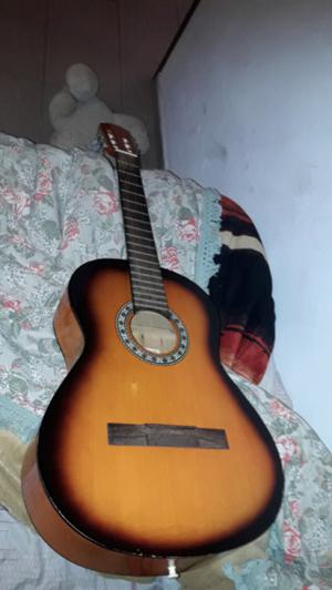 Guitarra criolla nueva