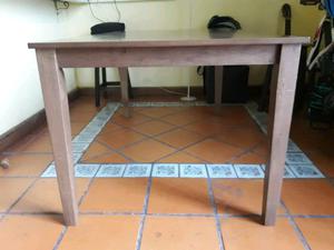Mesa rectangular de madera